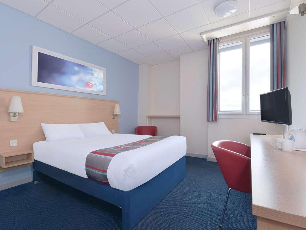 Travelodge Bracknell Room photo