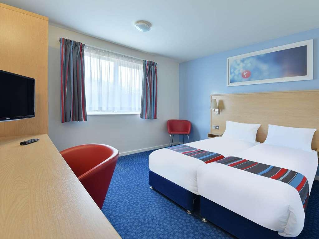 Travelodge Bracknell Room photo